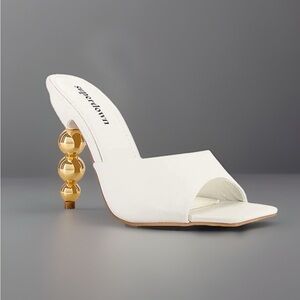 SuperDown Debby High Heels White Faux Leather Gold Color Heel Size 9 Event